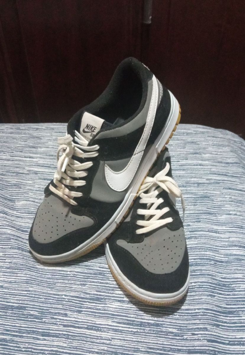 Nike Dunk SB - Preto e Cinza - Importado