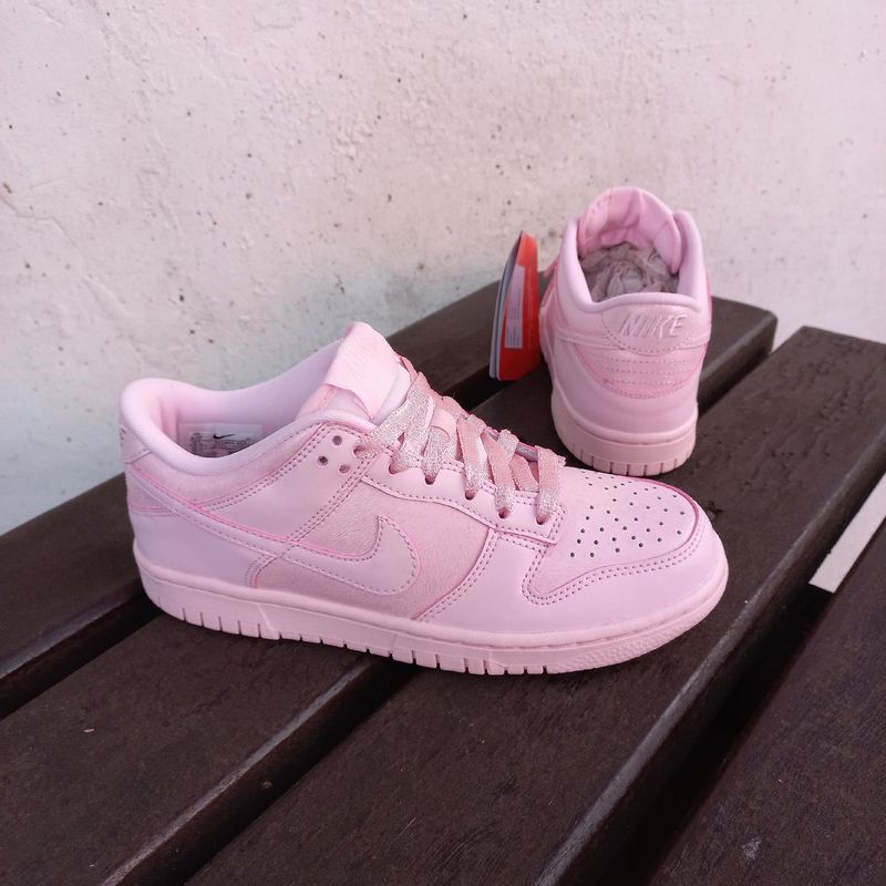 Pale store pink nikes