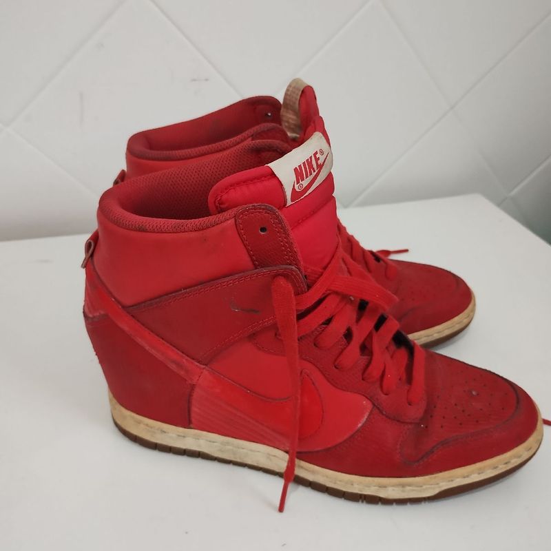 Nike sky hi red hot sale