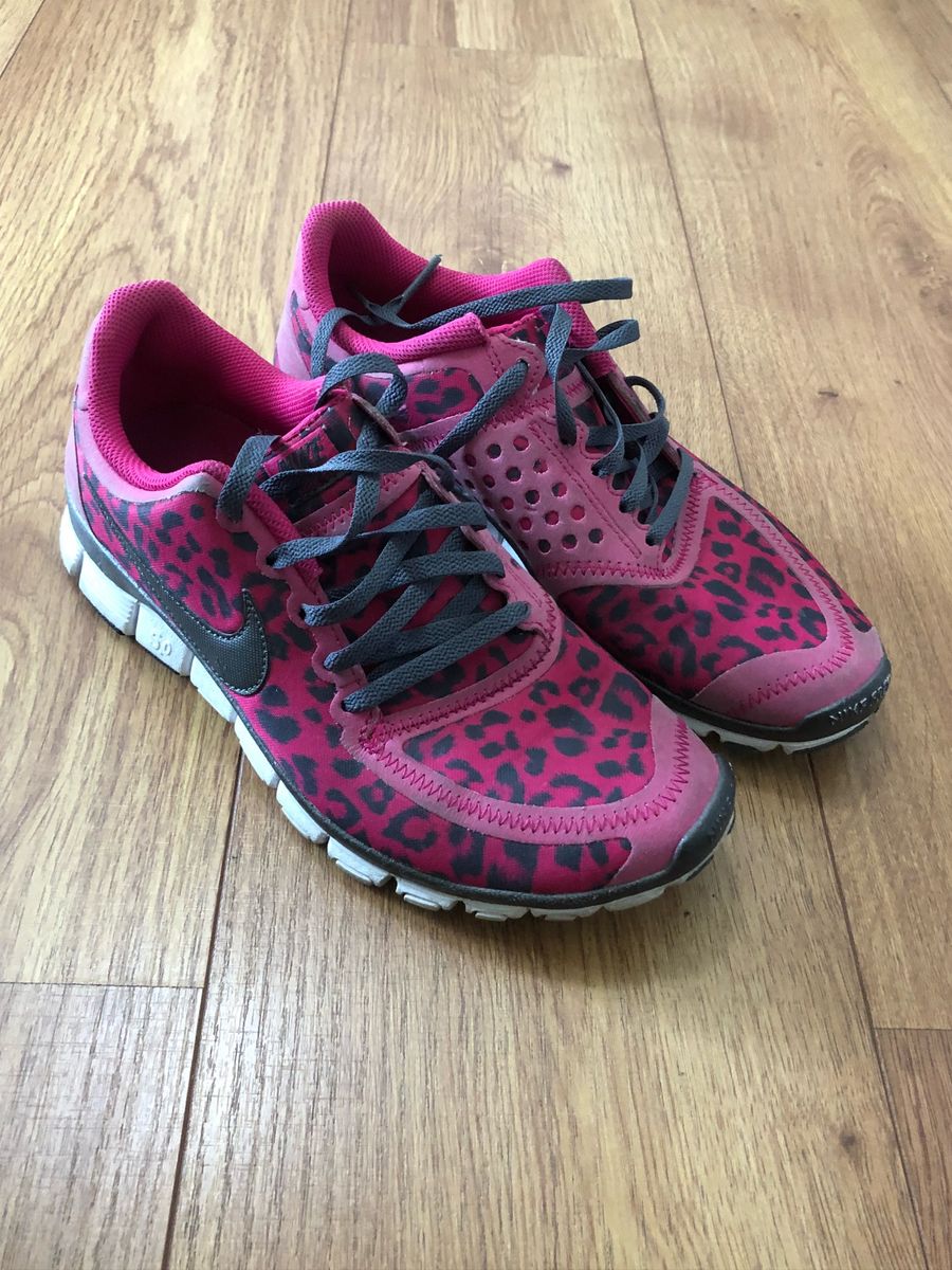tenis nike onça
