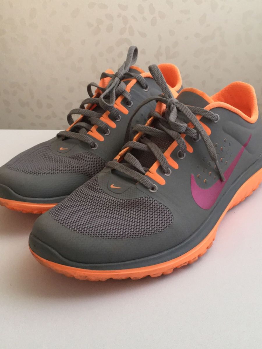 tenis nike fitsole