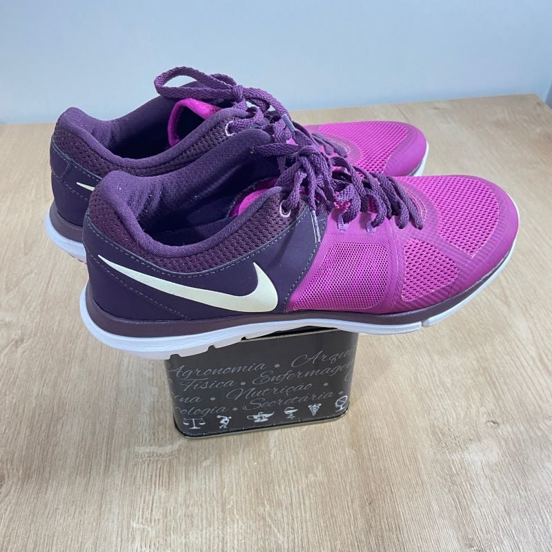 Womens nike best sale fitsole sneakers