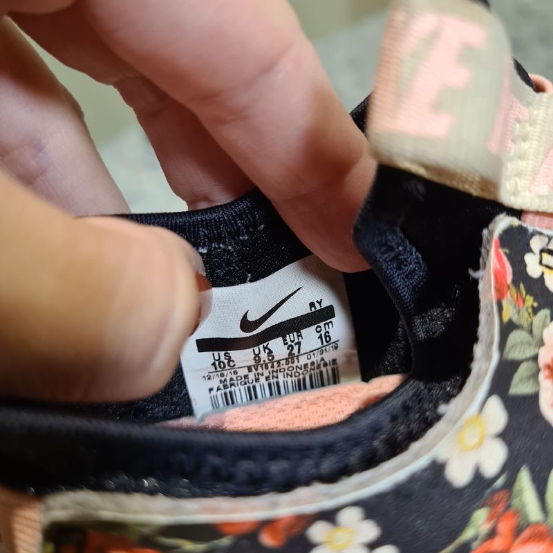 Nike flex best sale runner vintage floral