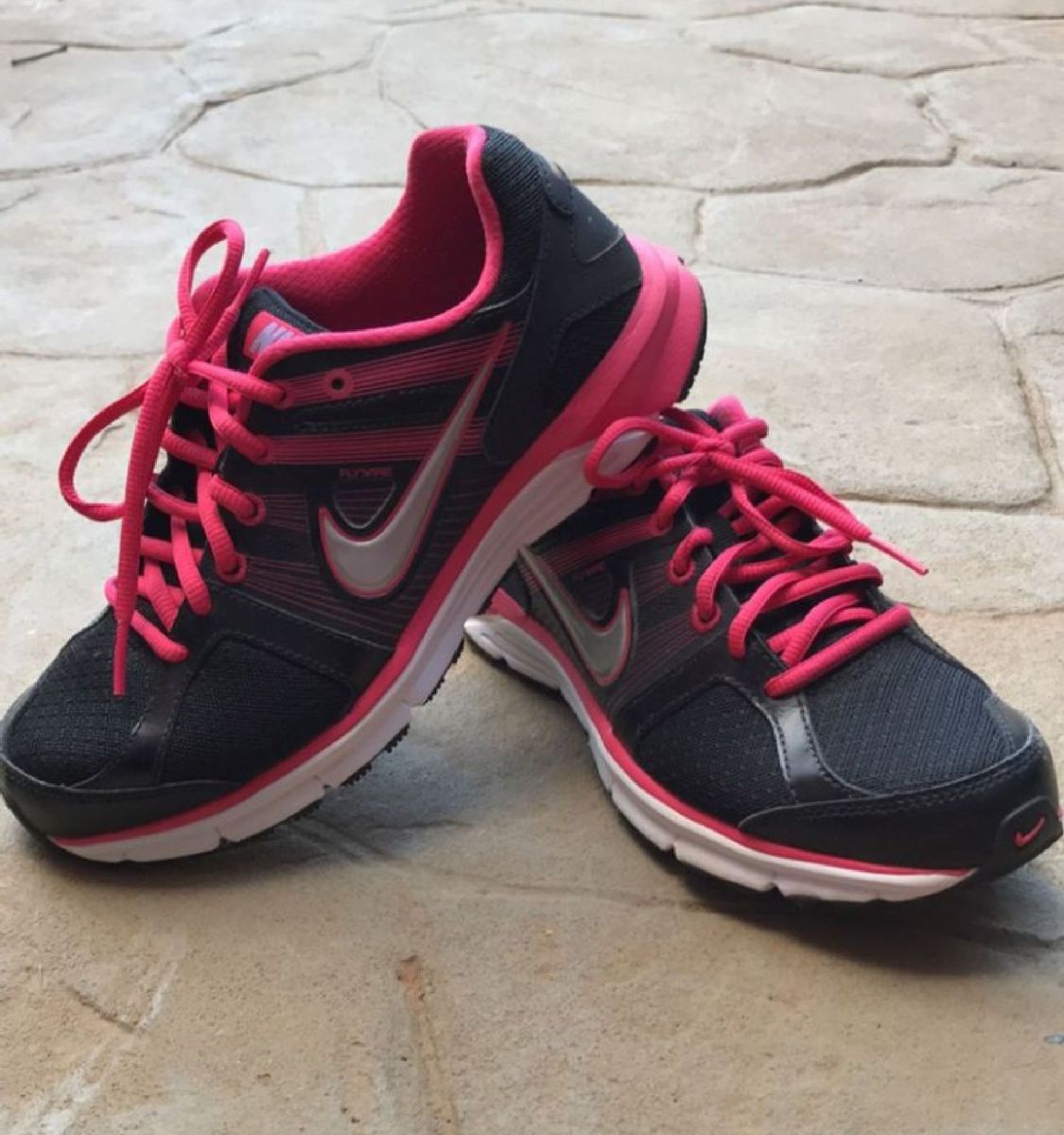 tenis nike training flywire