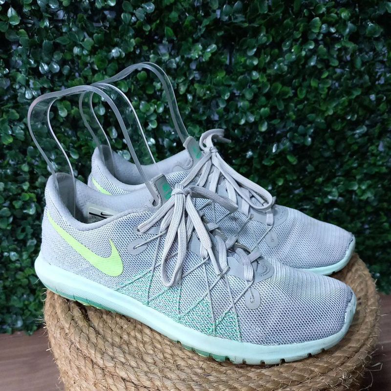 Tênis Nike Fury Cinza e Verde Original, Tamanho 36 Nike Usado