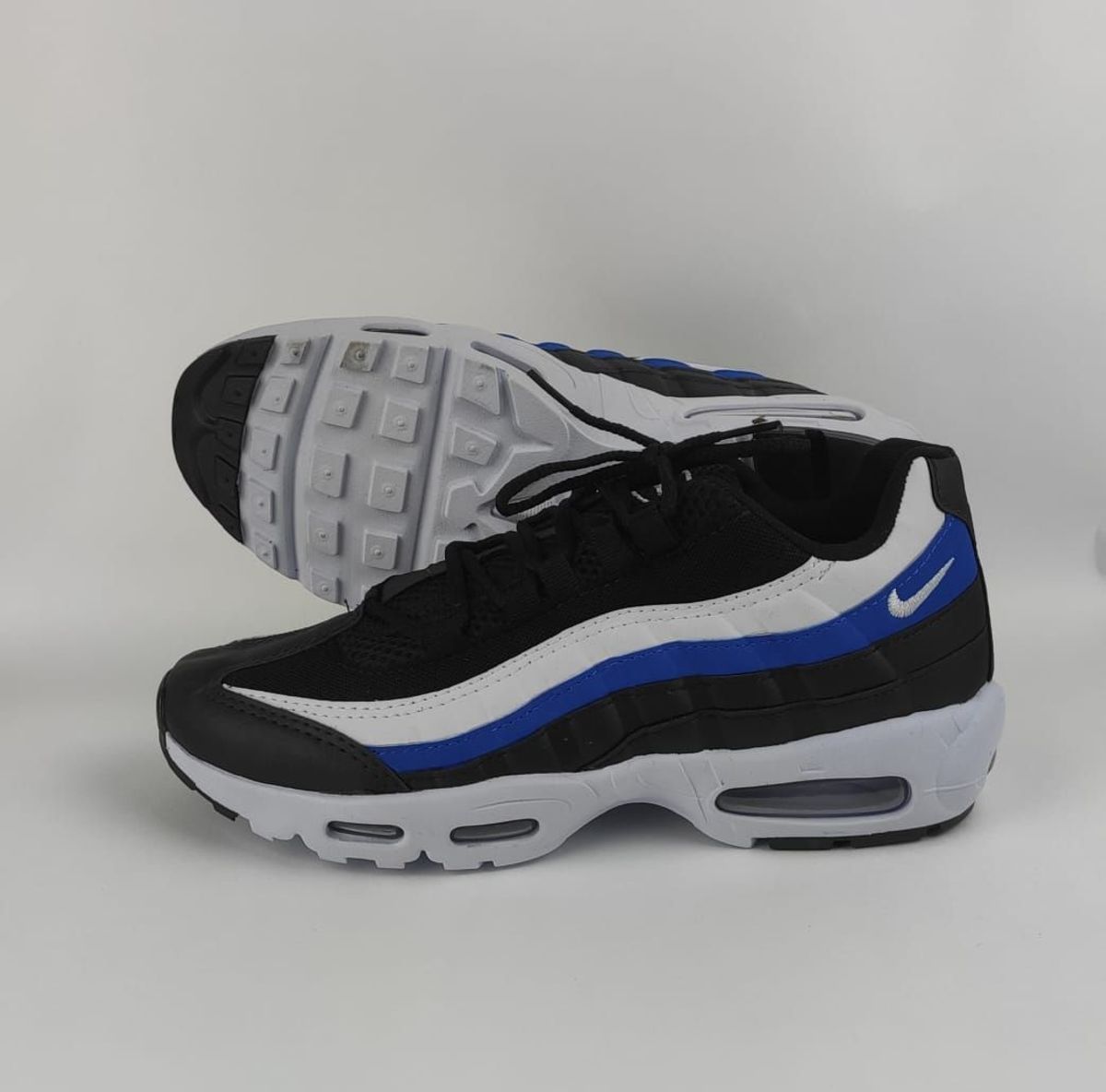 tenis adidas proprio para caminhada