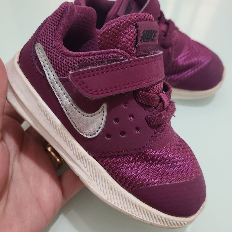 Girls purple hot sale nikes