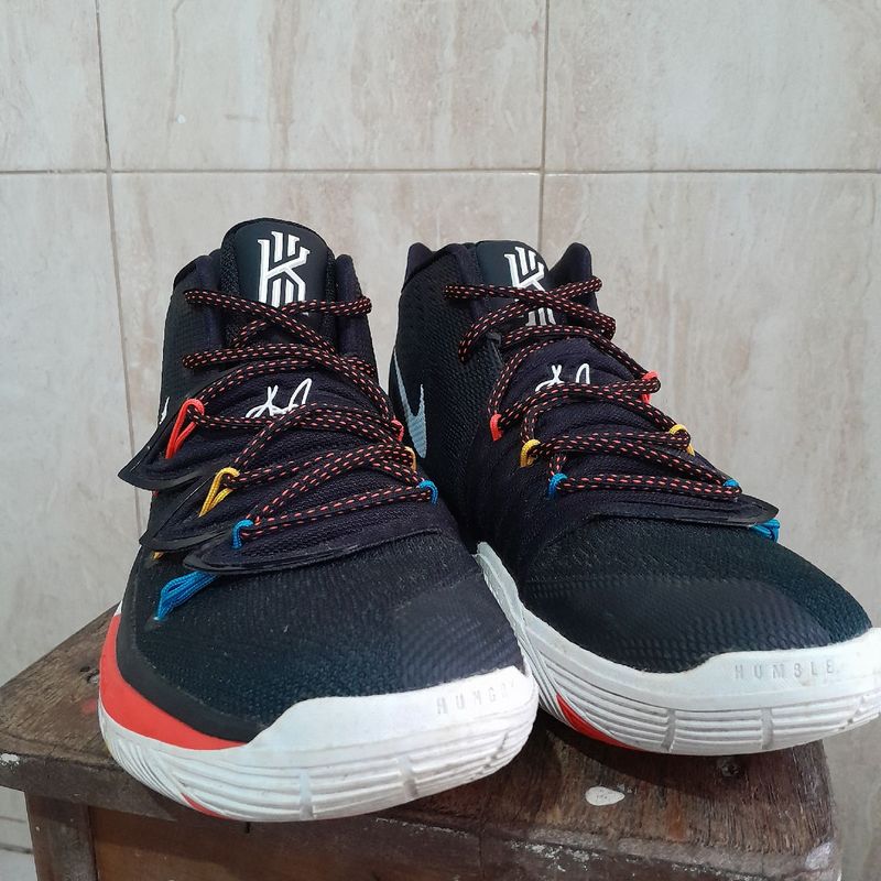 Tênis Nike Kyrie 5 Friends | Nike Usado 96634884 | enjoei