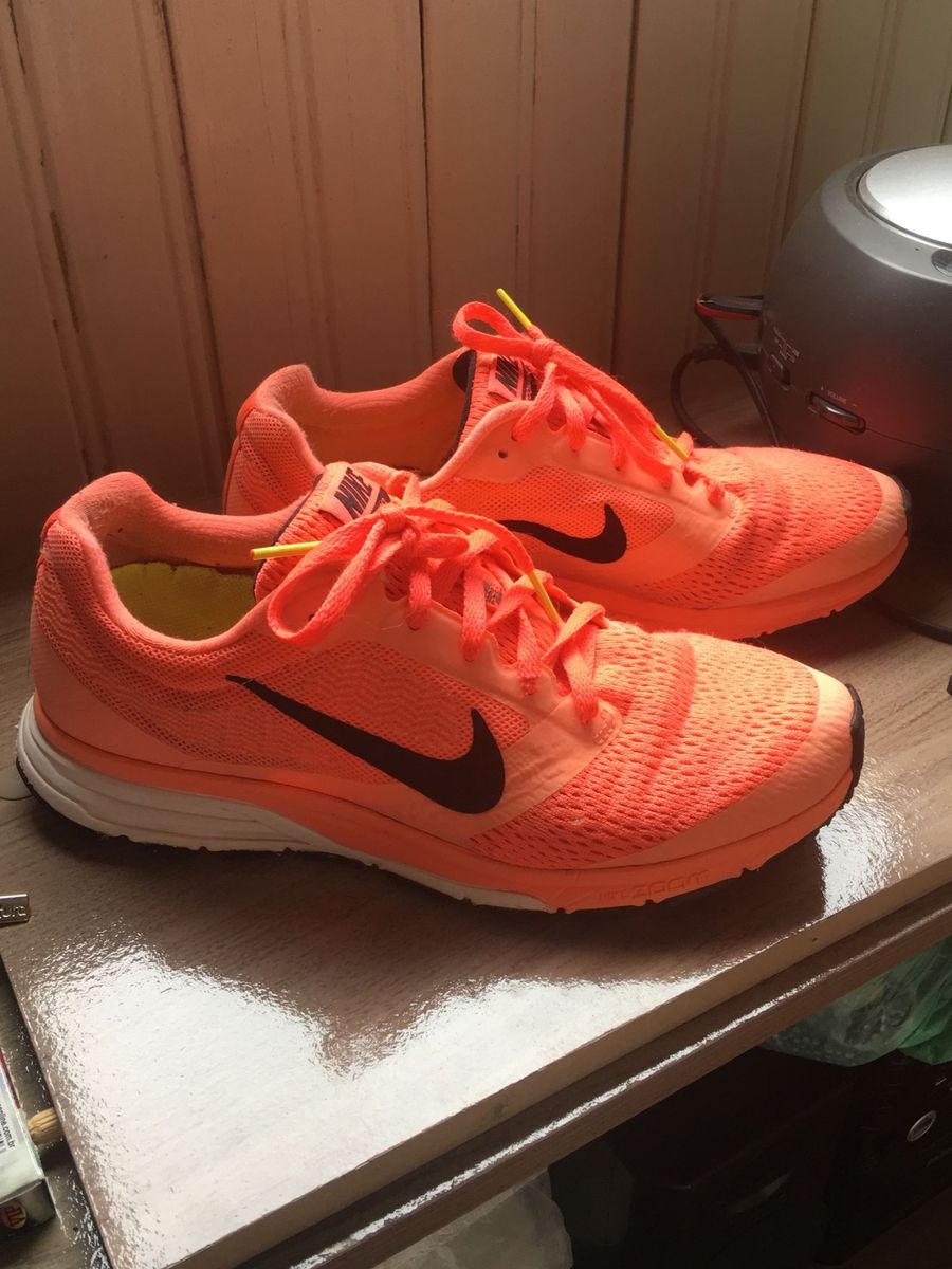 tenis da nike laranja fluorescente