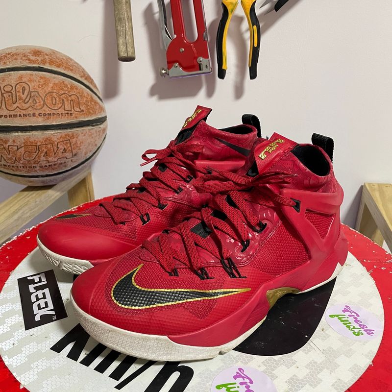 Tenis lebron james sales vermelho