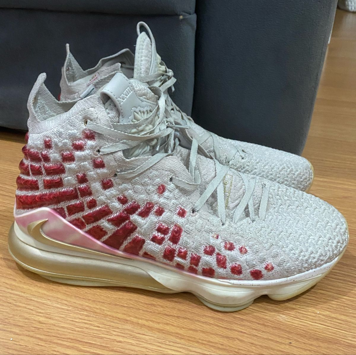 harga nike lebron original