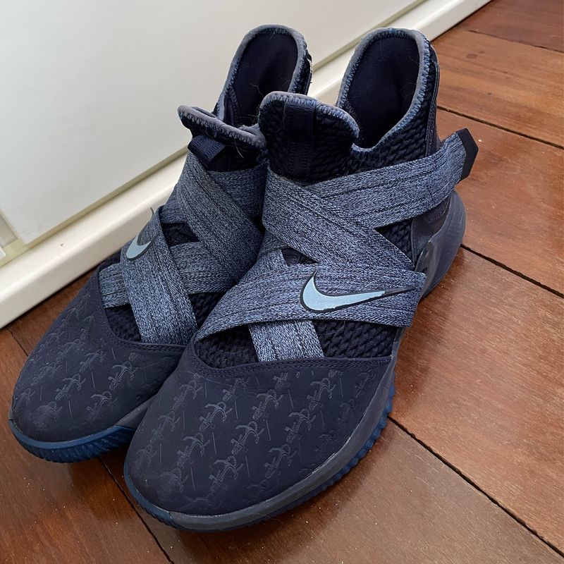 Nike shops Lebron Soldier 12