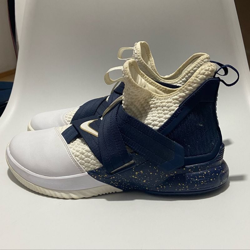 Lebron soldier best sale xii branco