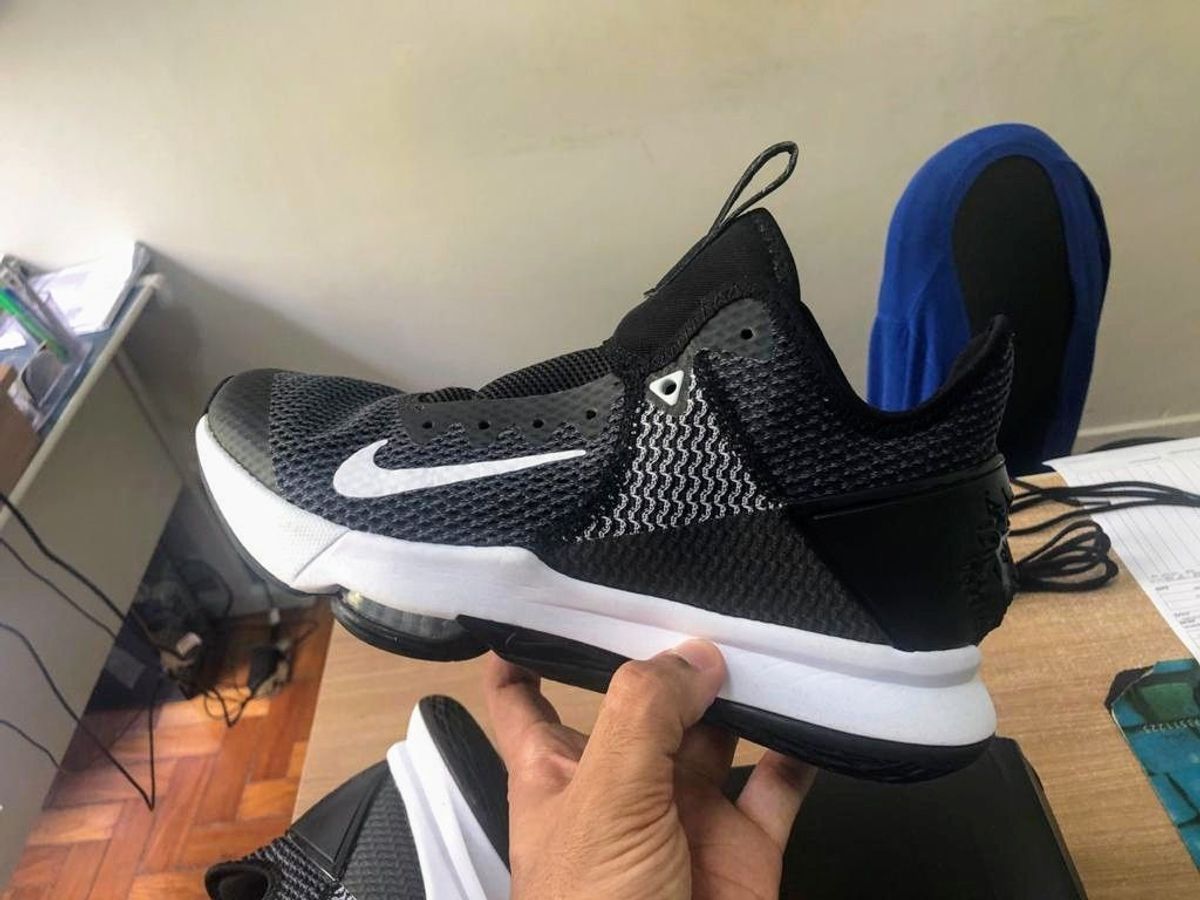 tenis nike lebron witness
