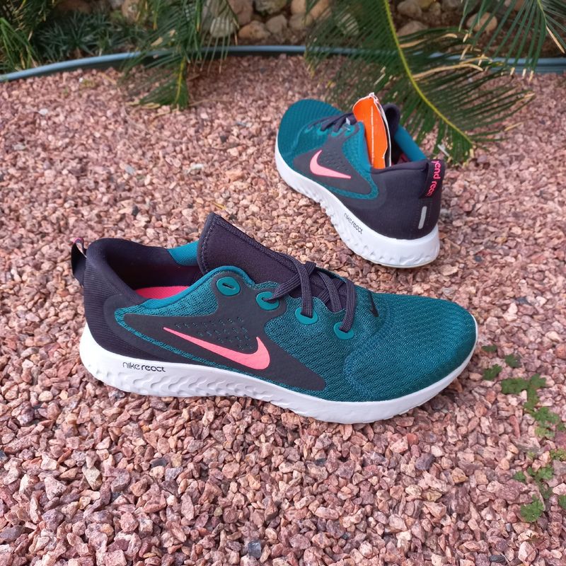 Nike legend react verdes hotsell