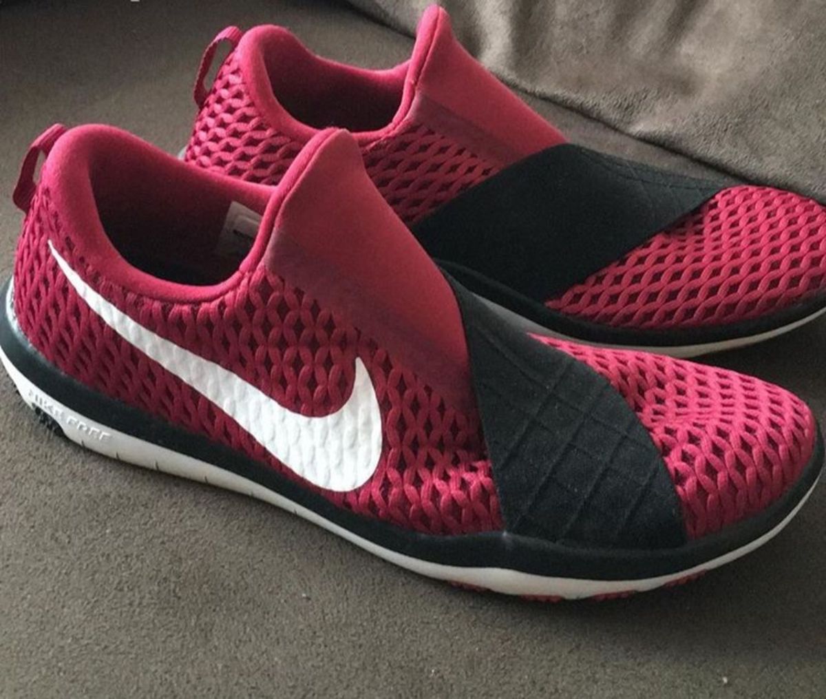 nike feminino marsala