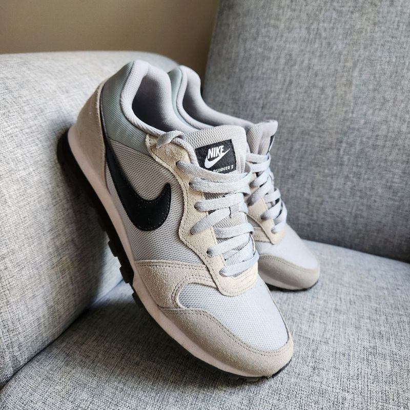 Tênis Nike Md Runner Cinza e Preto Masculino Nike Usado
