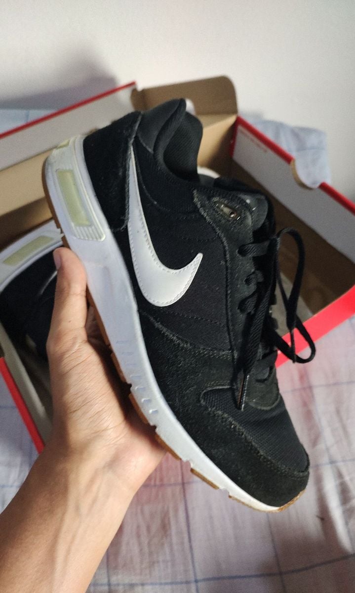 Nike nightgazer orders negras