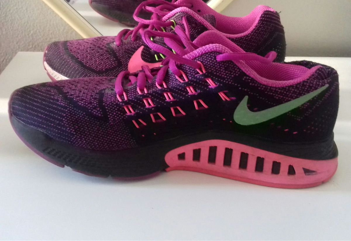 tenis nike rosa com verde