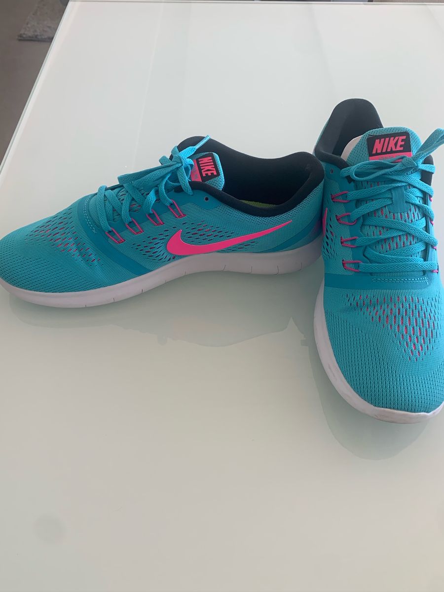 Tenis nike best sale azul e rosa