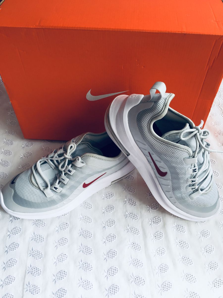 nike air max axis cinza