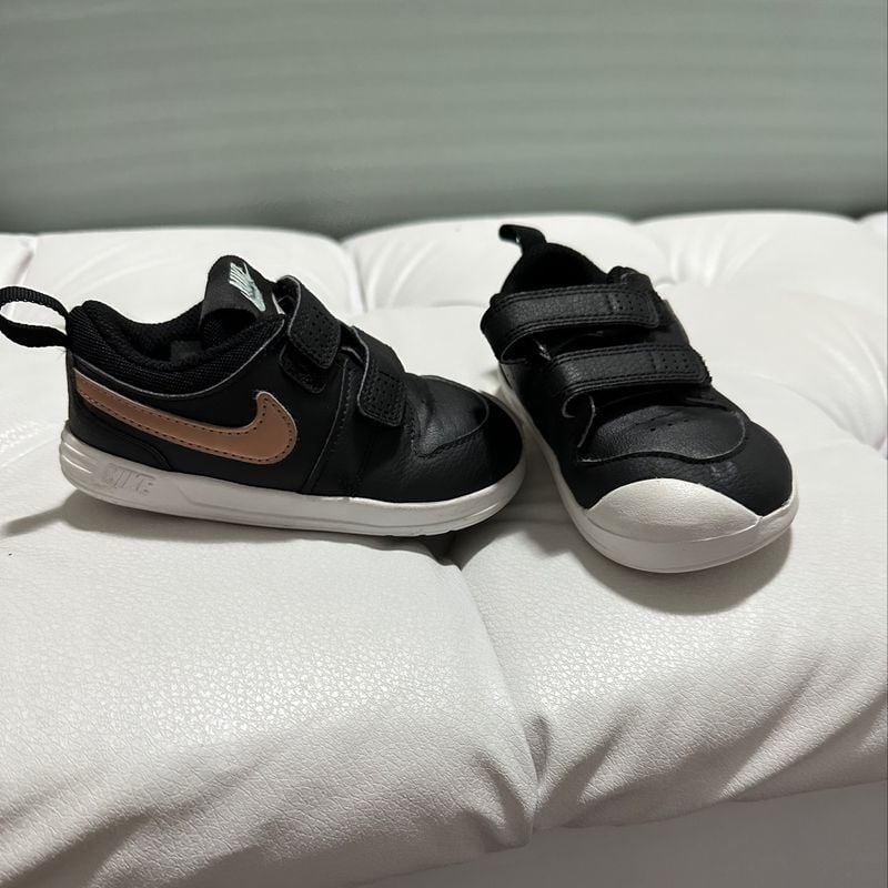 Tênis Nike Pico Novo Preto e Branco Tamanho 22,5 Calçado