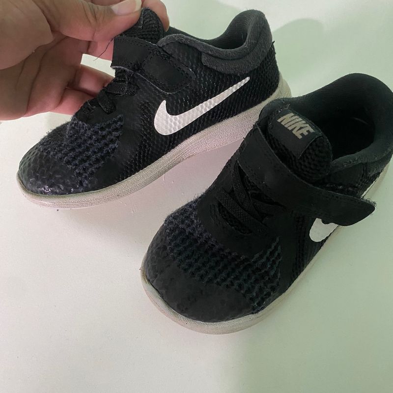 Tenis nike preto store menino