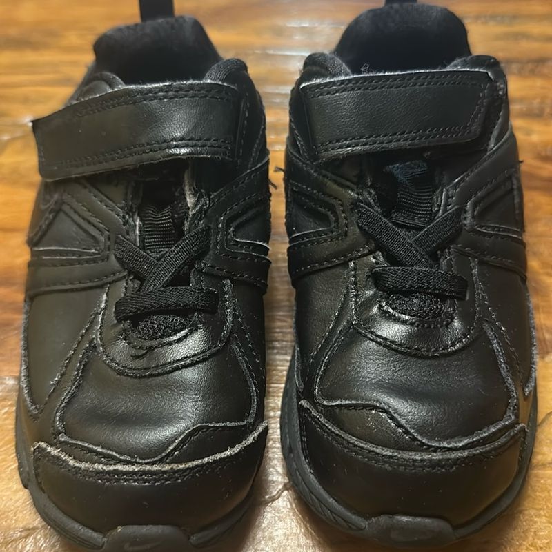 Tênis Nike Preto Velcro e Elástico Tam 24 Nike Usado 108251948