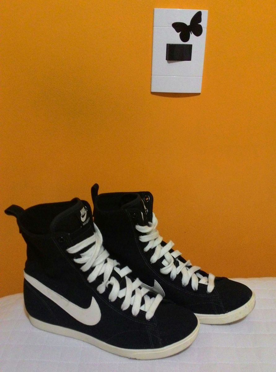 nike racquette mid
