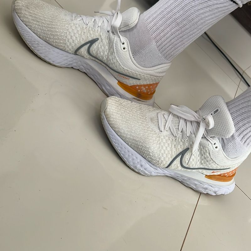 Nike store react knit