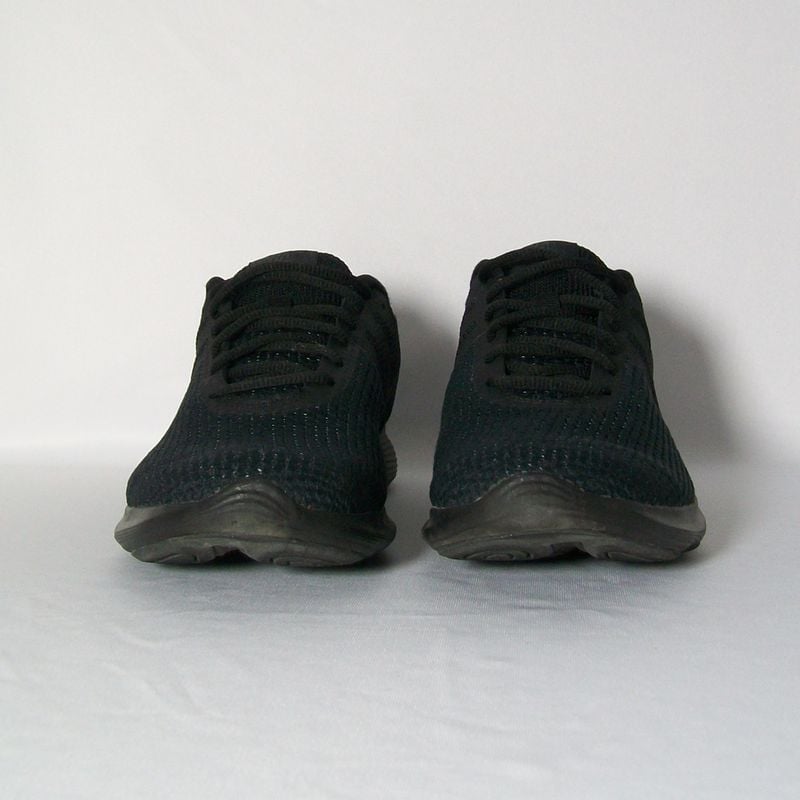 Nike revolution 4 42 hot sale