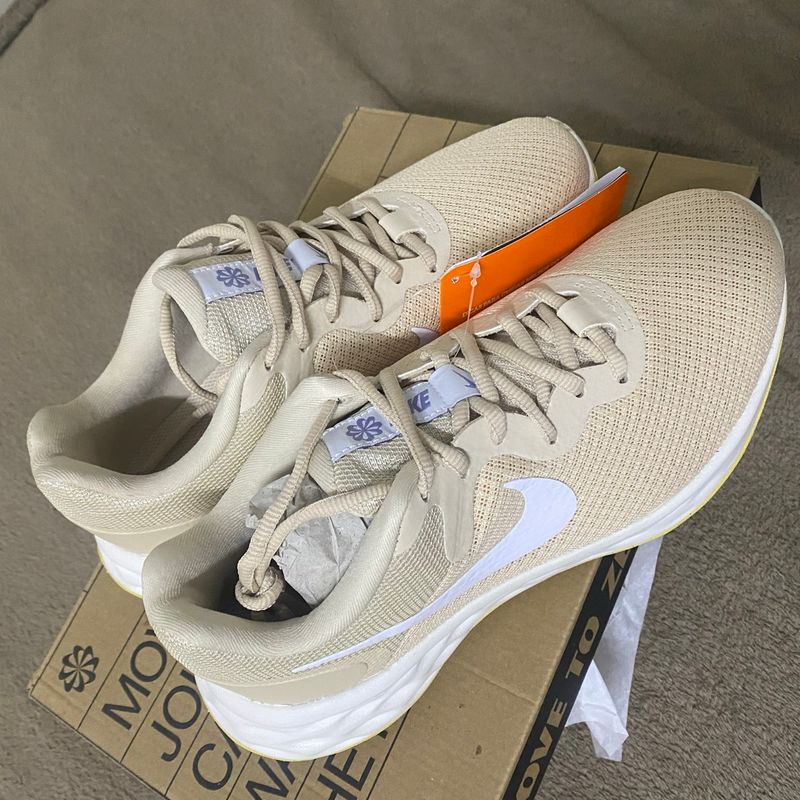 Tênis Nike Revolution Next Nature Bege Tênis Feminino Nike Nunca Usado  105844649 enjoei