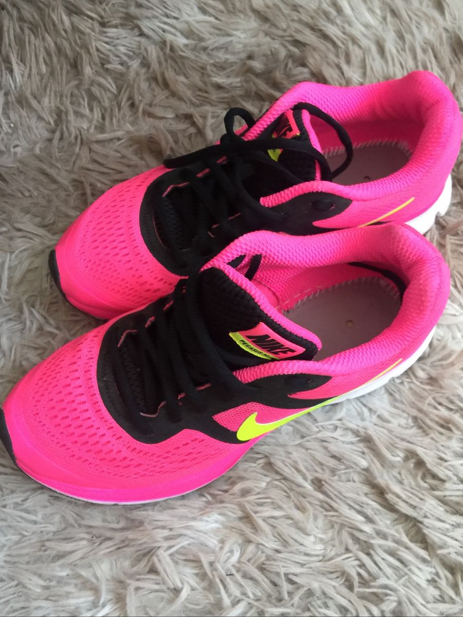 tênis nike rosa pink