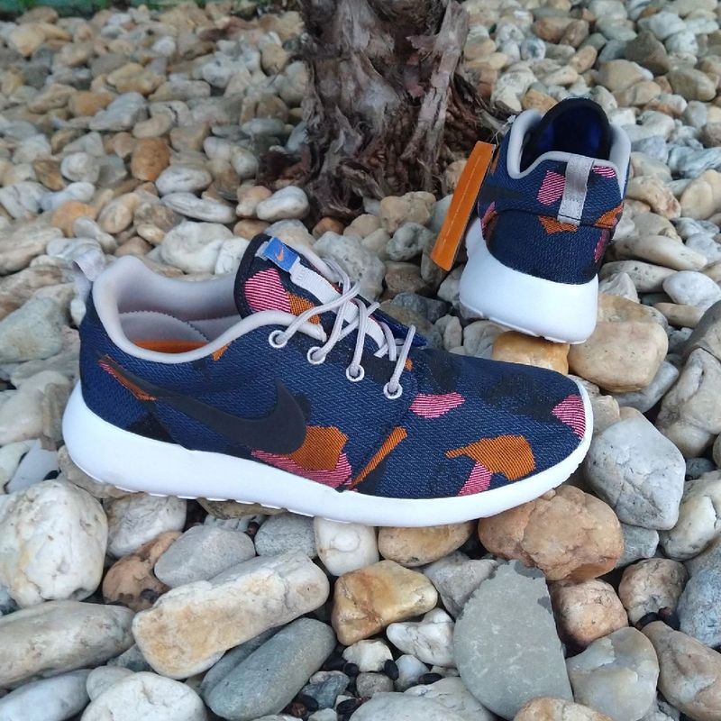 Nike roshe run camo cheap release date