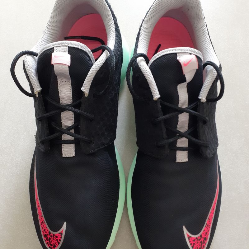 Roshe on sale run yeezy