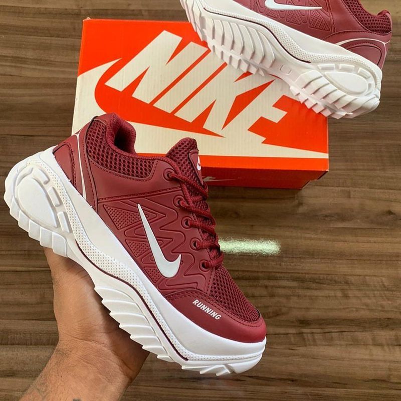 TÊNIS NIKE BRANCO, BORDÔ E ROSÊ