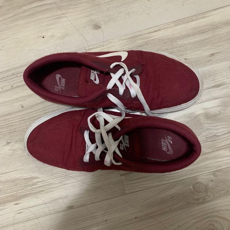 Nike sb store janoski bordeaux