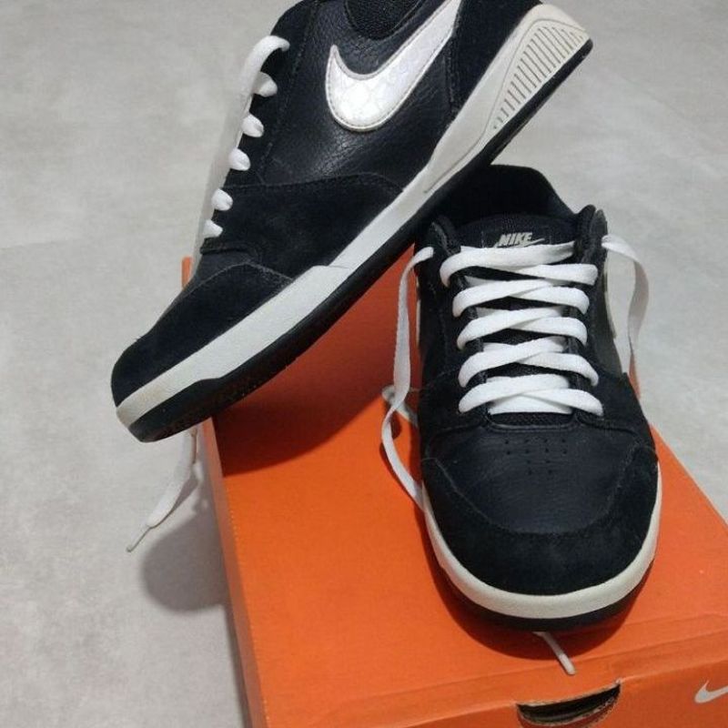 Nike discount sb debazer