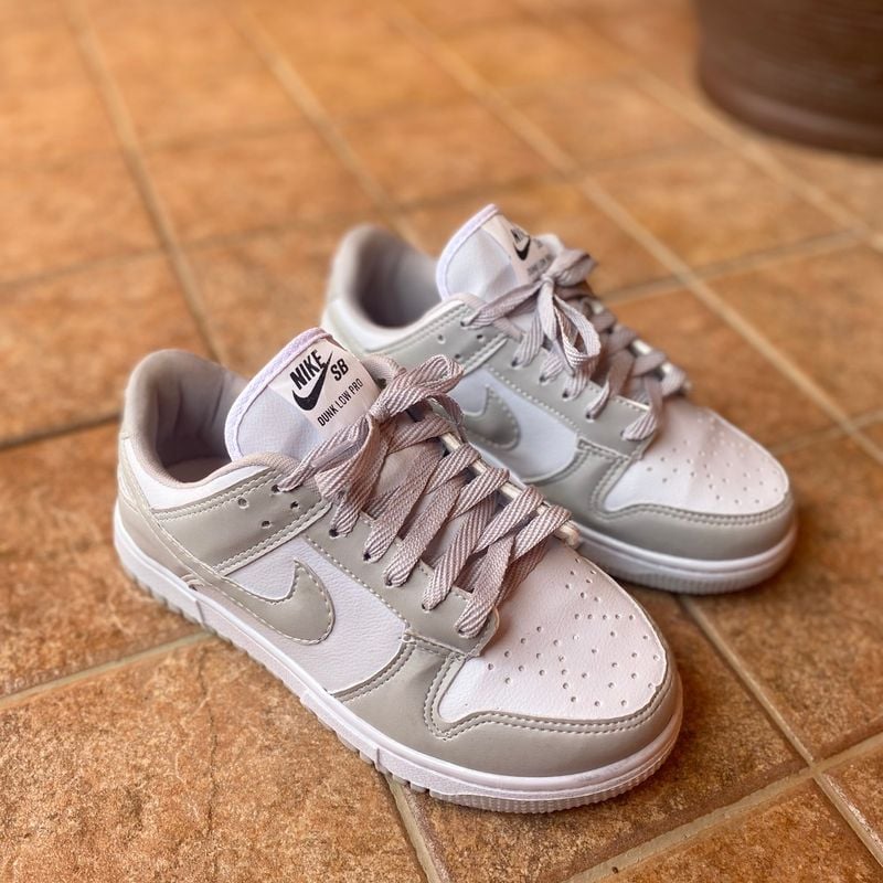 Tênis Nike Sb Dunk Low Cinza e Branco Nike Nunca Usado 109928840