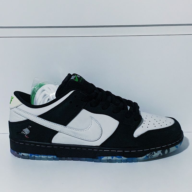 Sb dunk low store staple panda pigeon