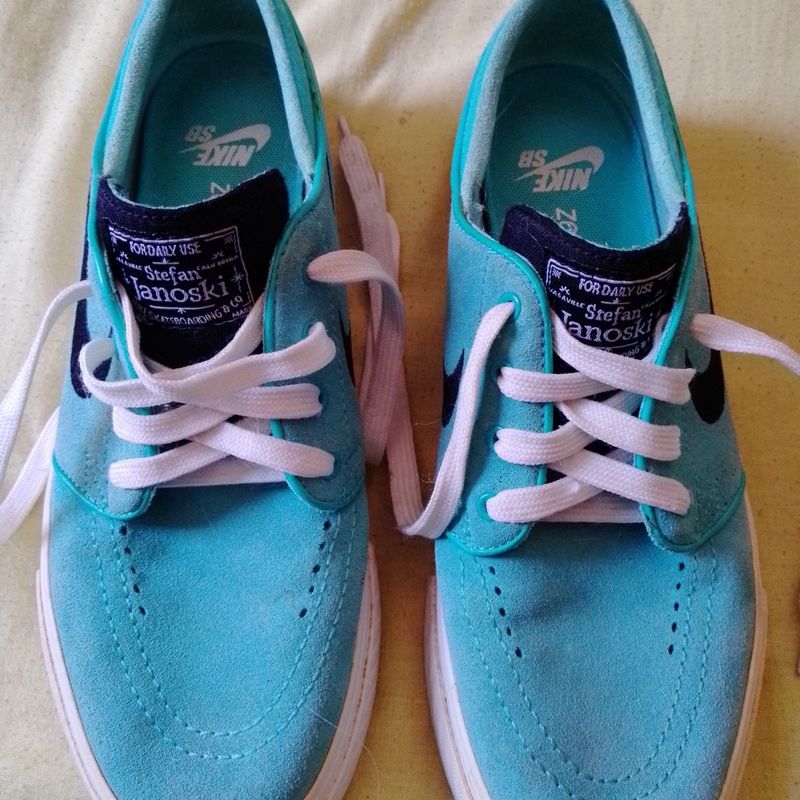 Tenis store janoski feminino