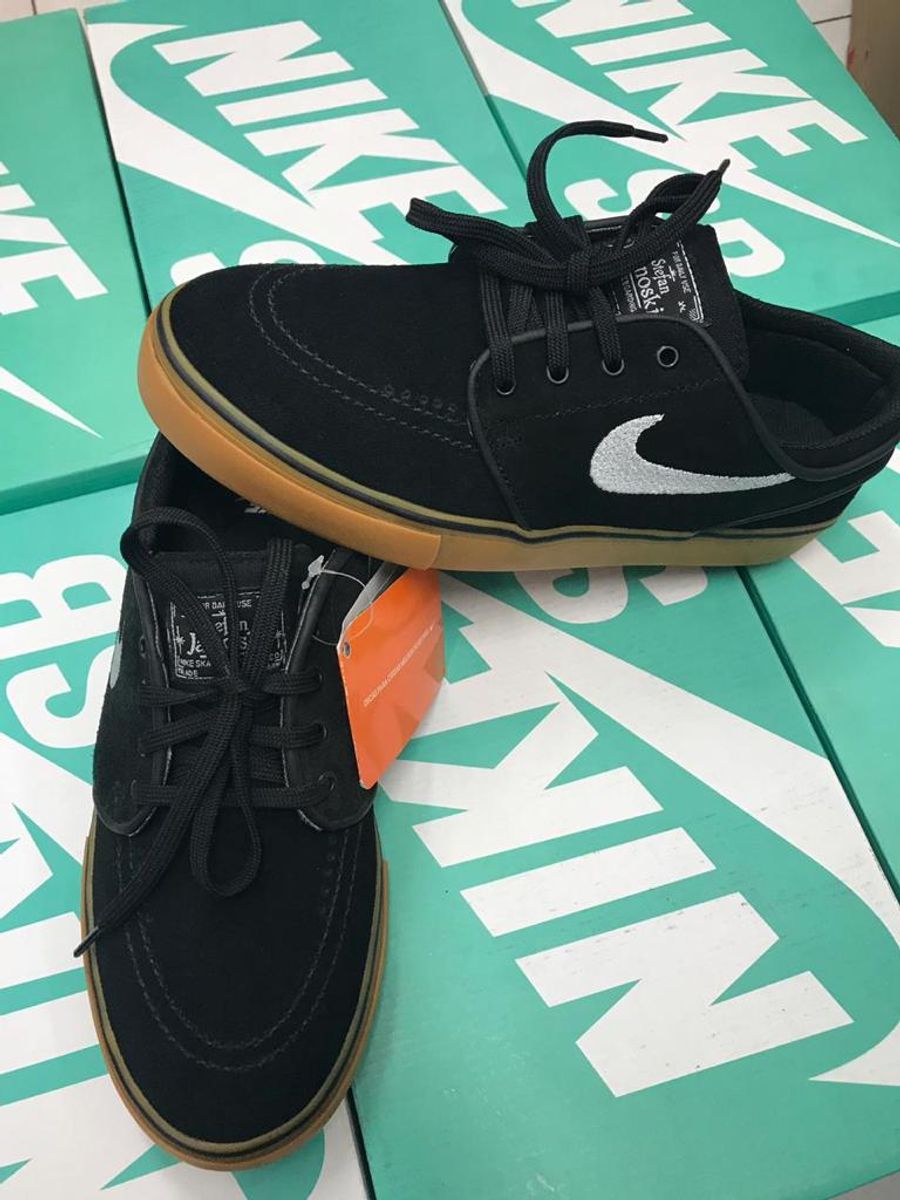 Janoski feminino hot sale preto