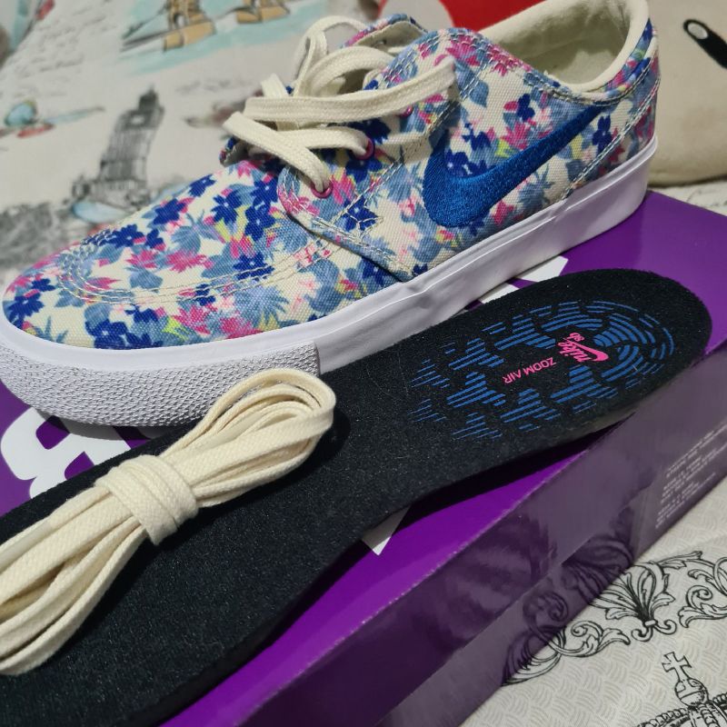 Nike sb stefan store janoski canvas floral shoes