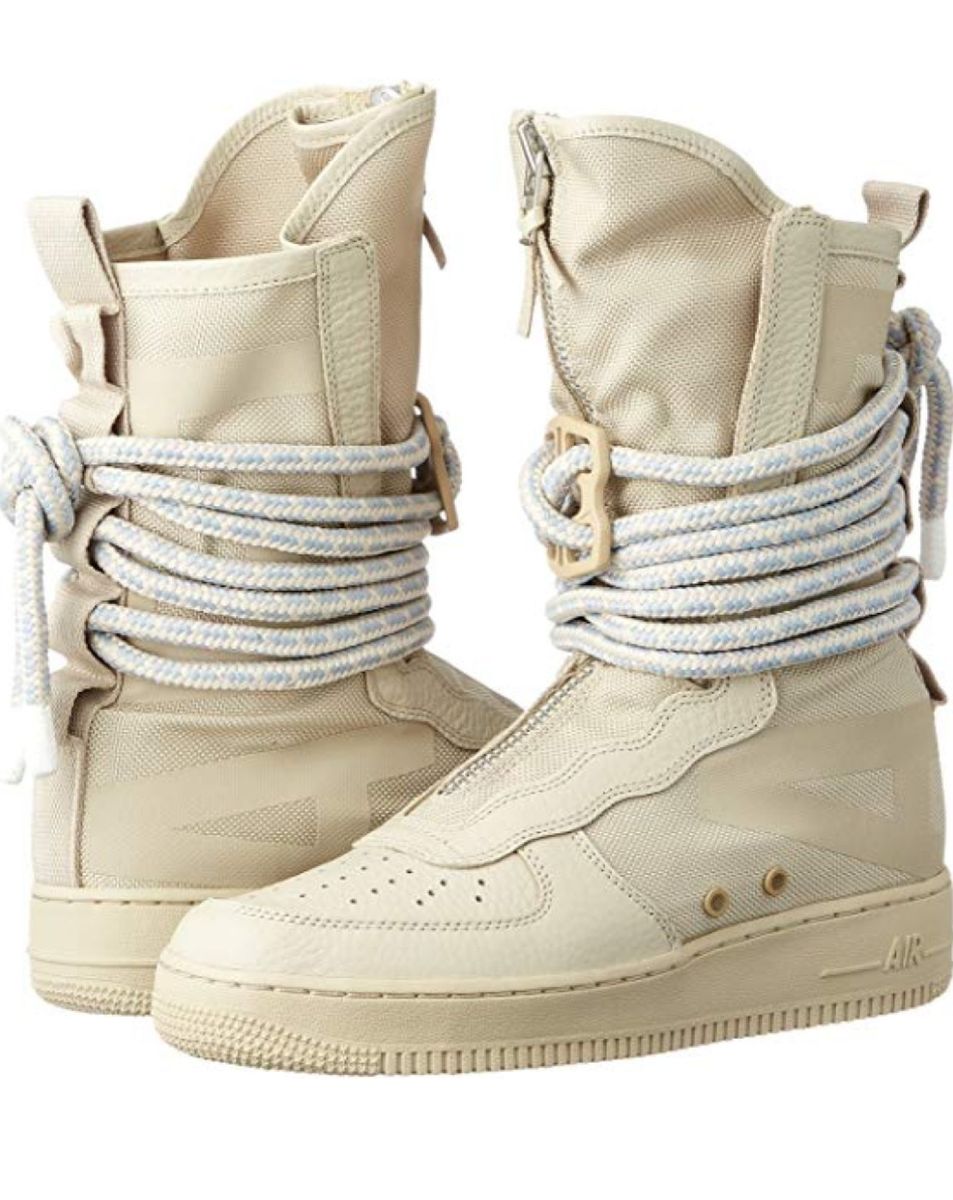 bota nike bege