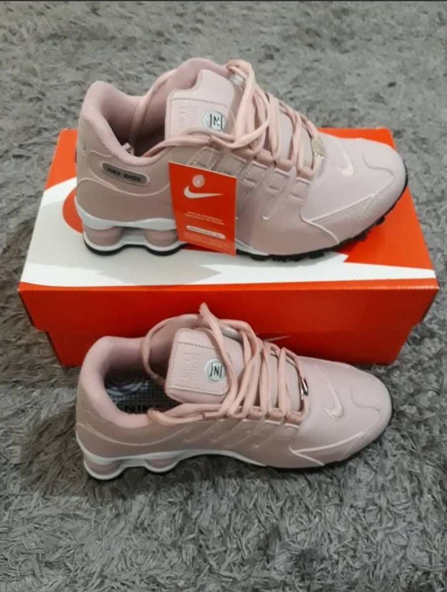 tenis nike 4 molas rosa
