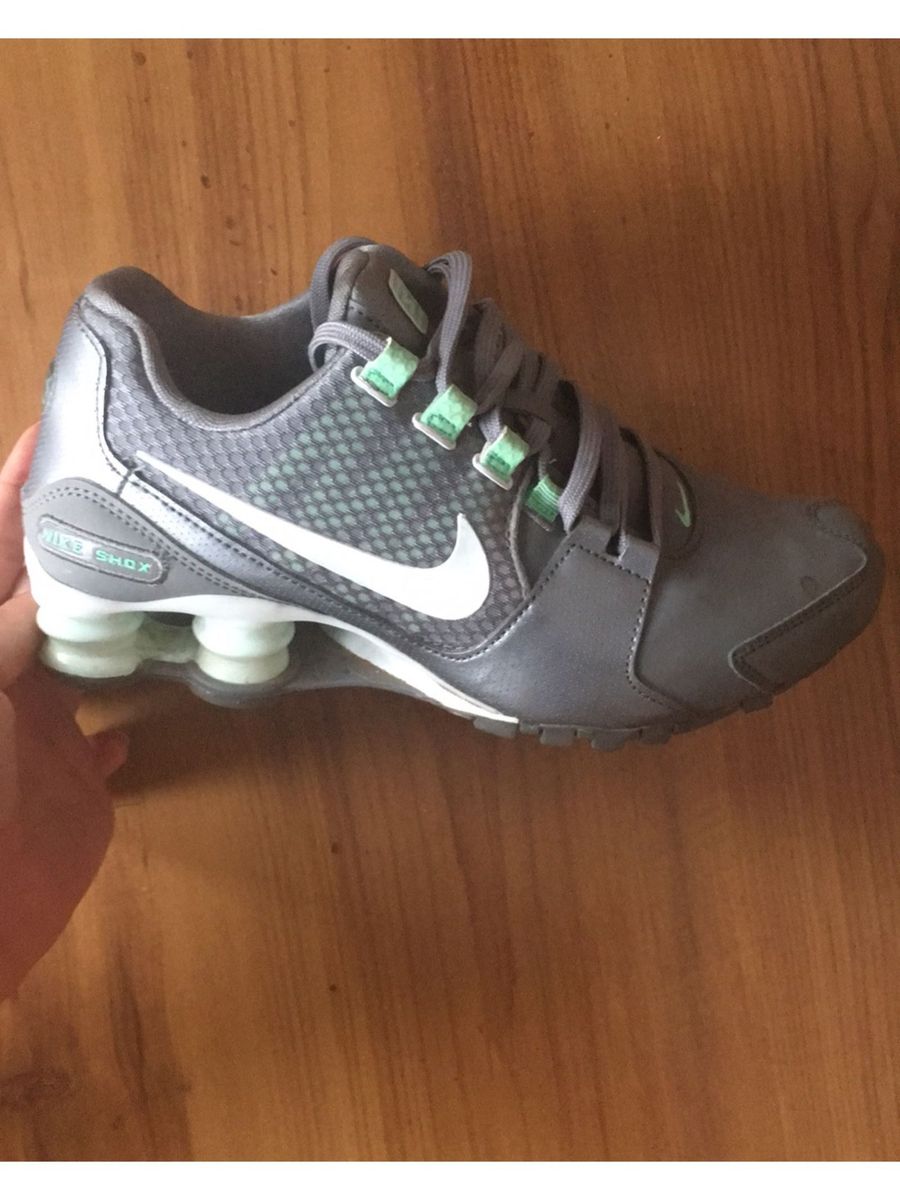 tenis nike shox cinza