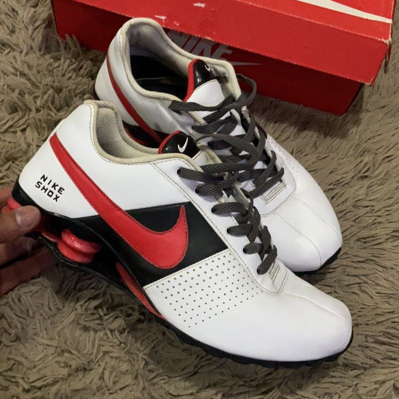 Tenis Masculino Nike Shox R4 Branco E Vermelho Nike Air Max Tenis Nike  Quatro Molas Feminino Nike Shox Molas