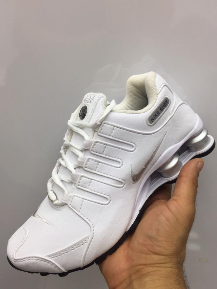 Nike shox 2024 feminino branco