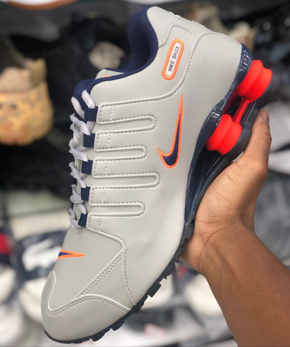 nike shox branco e laranja