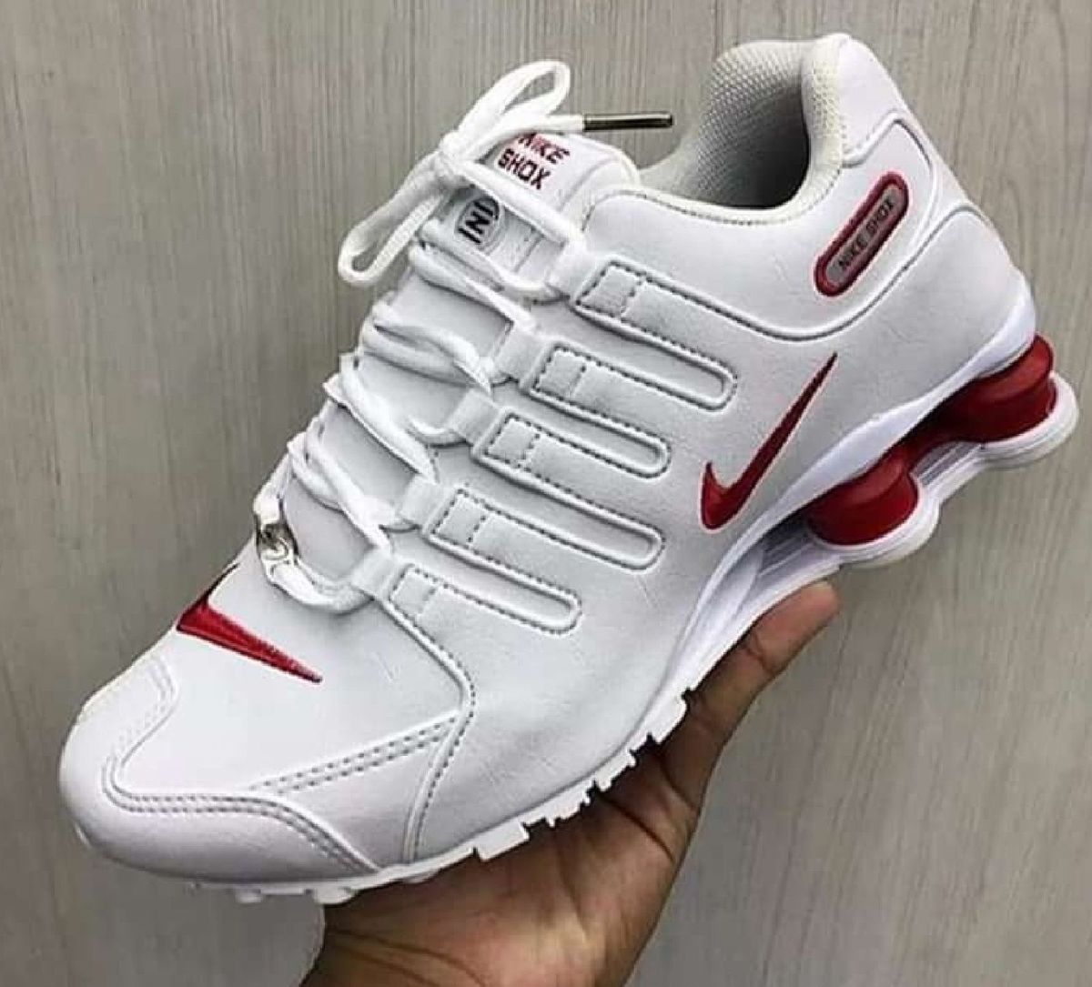 nike shox branco com vermelho